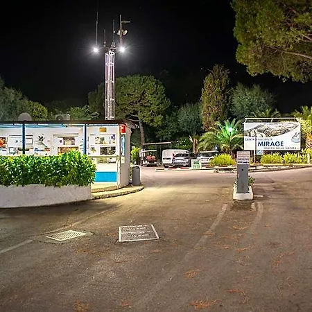 Otel Centro Vacanze Mirage *