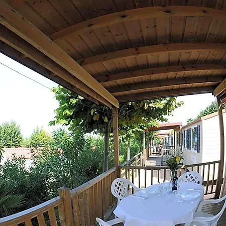 Centro Vacanze Mirage Otel *