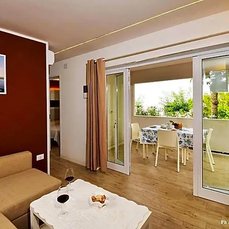 Centro Vacanze Mirage Hotel Marina Palmense